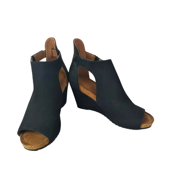 Womens black and tan wedge shoes - Picture 2 of 3